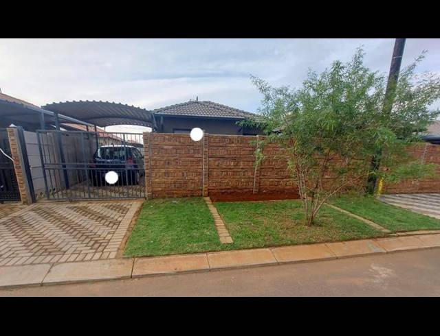 2 BEDROOM HOUSE FOR SALE IN PROTEA GLEN